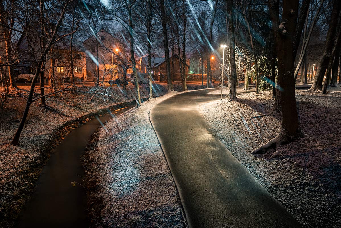 Eachdaycounts Challenge jeden tag ein bild my framed art myframed art myframed park schnee straubing bayern deutschland weg beleuchtung nacht Dominik Dirschmid Fotografie Fotograf