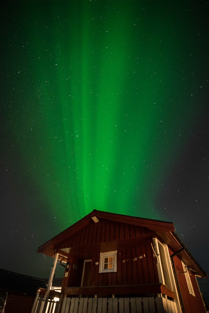 Projekte Norwegen Landschaft Natur Dominik Dirschmid Fotografie My framed Art Myframed MyframedArt Foto Bild München Website Natur Polarlichter Hütte Nacht Sterne